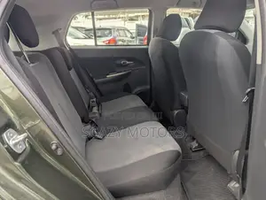 Toyota IST 2011 Green