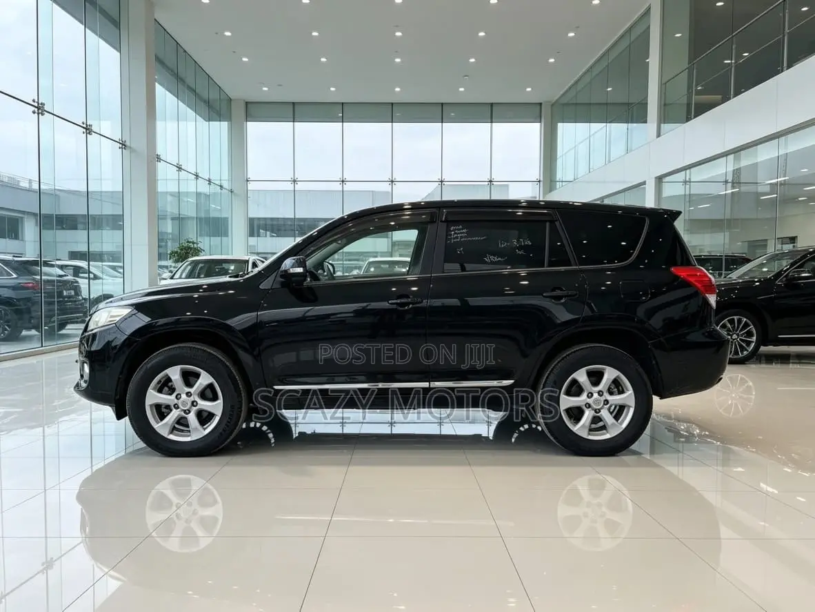 Toyota Vanguard 2011 Black
