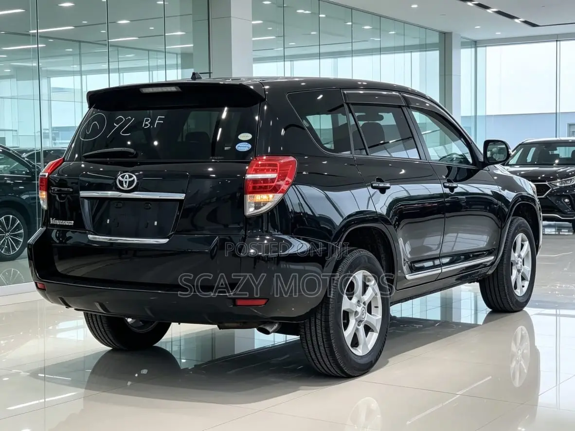 Toyota Vanguard 2011 Black