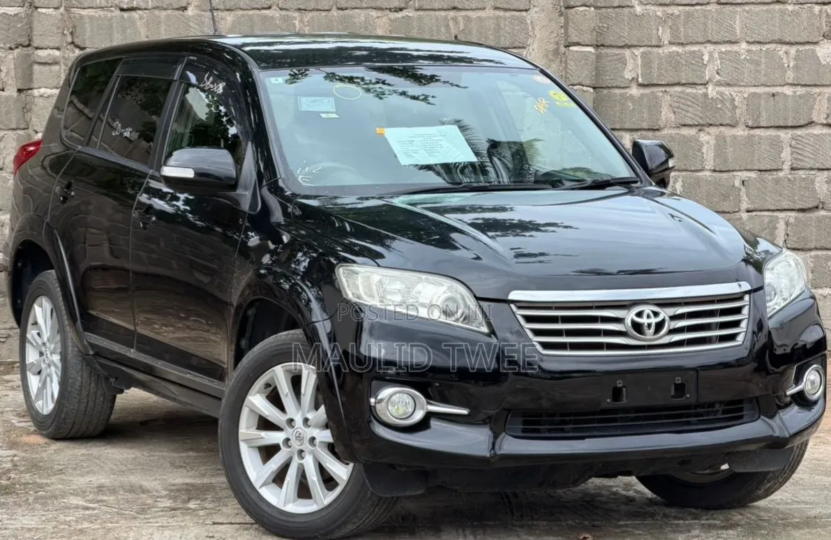 Toyota Vanguard 2011 Black