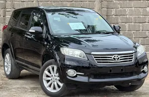 Toyota Vanguard 2011 Black