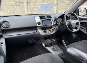 Toyota Vanguard 2011 Black