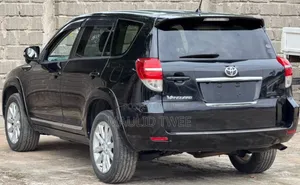 Toyota Vanguard 2011 Black