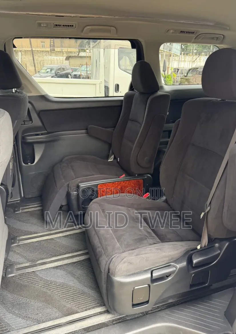 Toyota Alphard 2009 White
