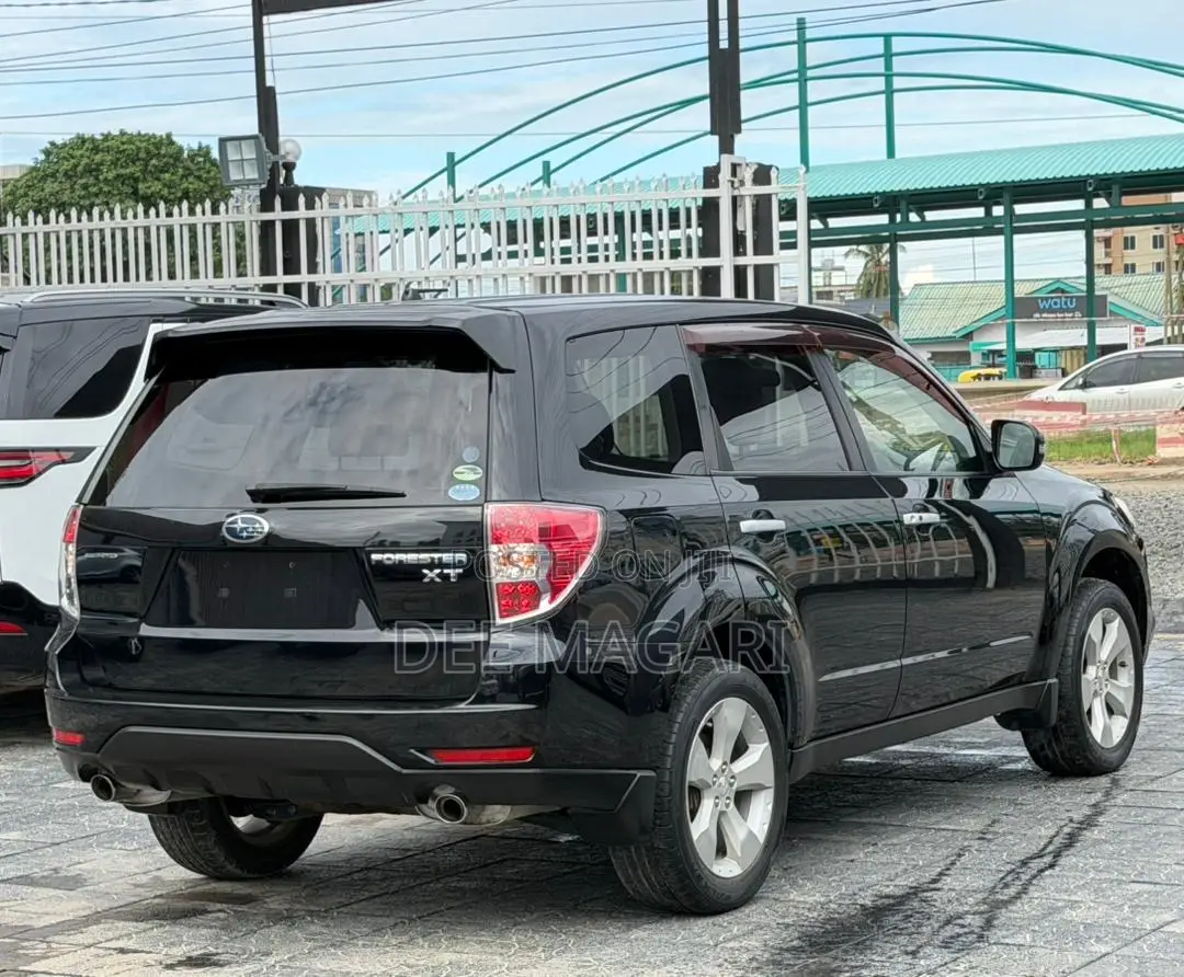Subaru Forester 2011 Black