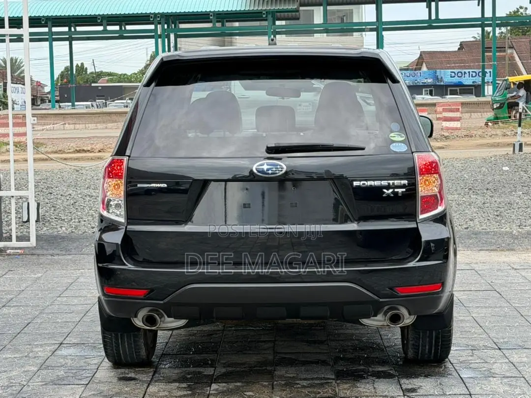 Subaru Forester 2011 Black