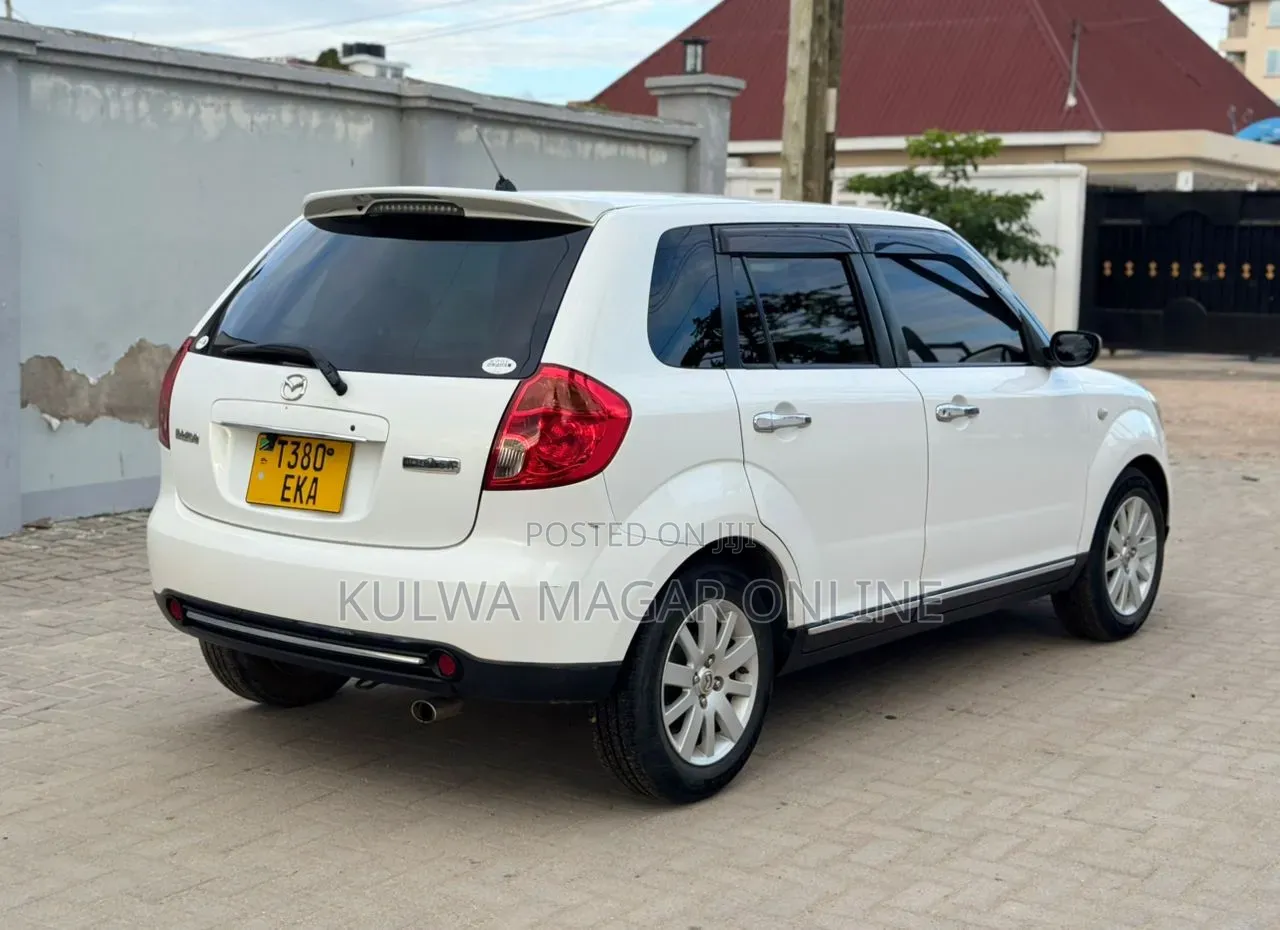Mazda Verisa 2008 White