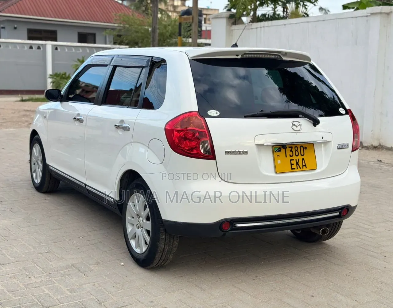 Mazda Verisa 2008 White
