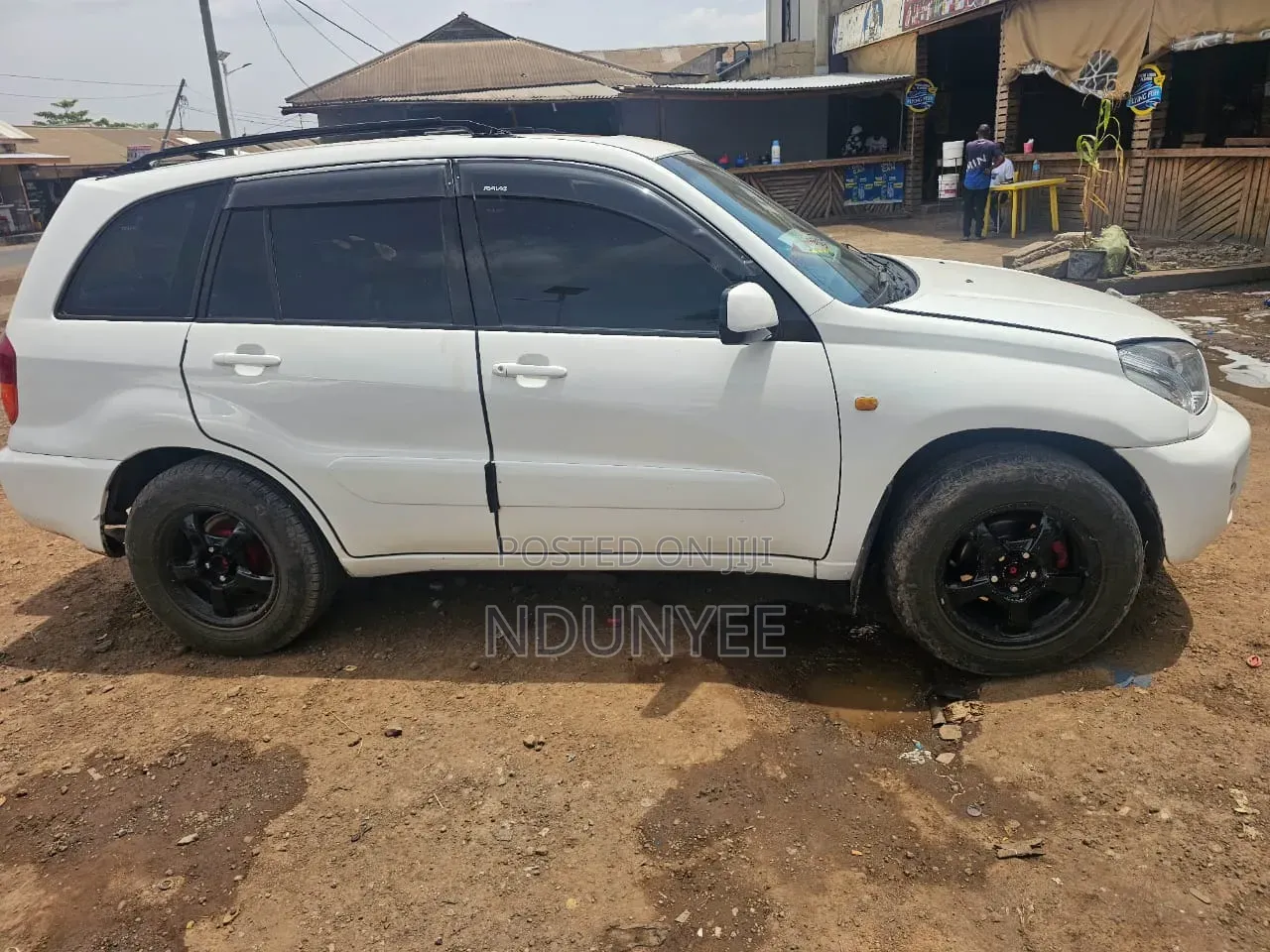 Toyota RAV4 Automatic 2003 White
