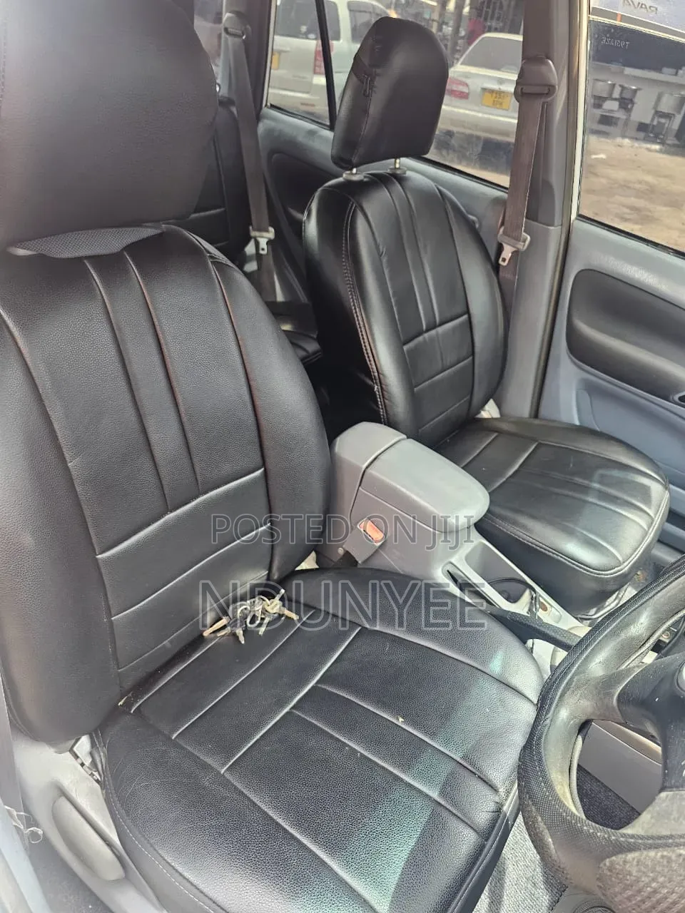 Toyota RAV4 Automatic 2003 White
