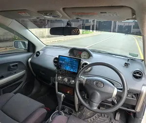 Toyota IST 2004 White