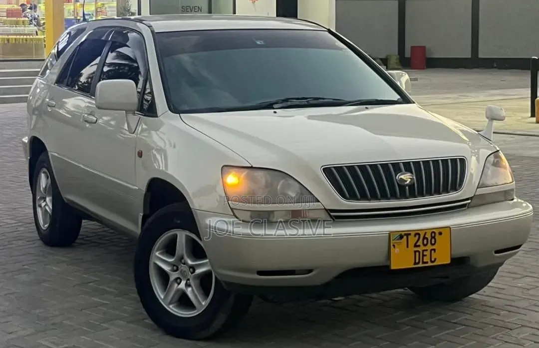 Toyota Harrier 240G Premium L Package 2005 Beige