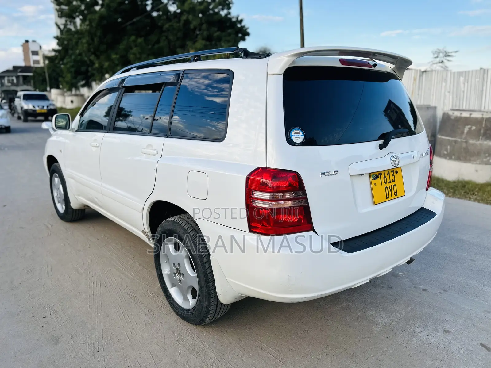 Toyota Kluger 2004 White
