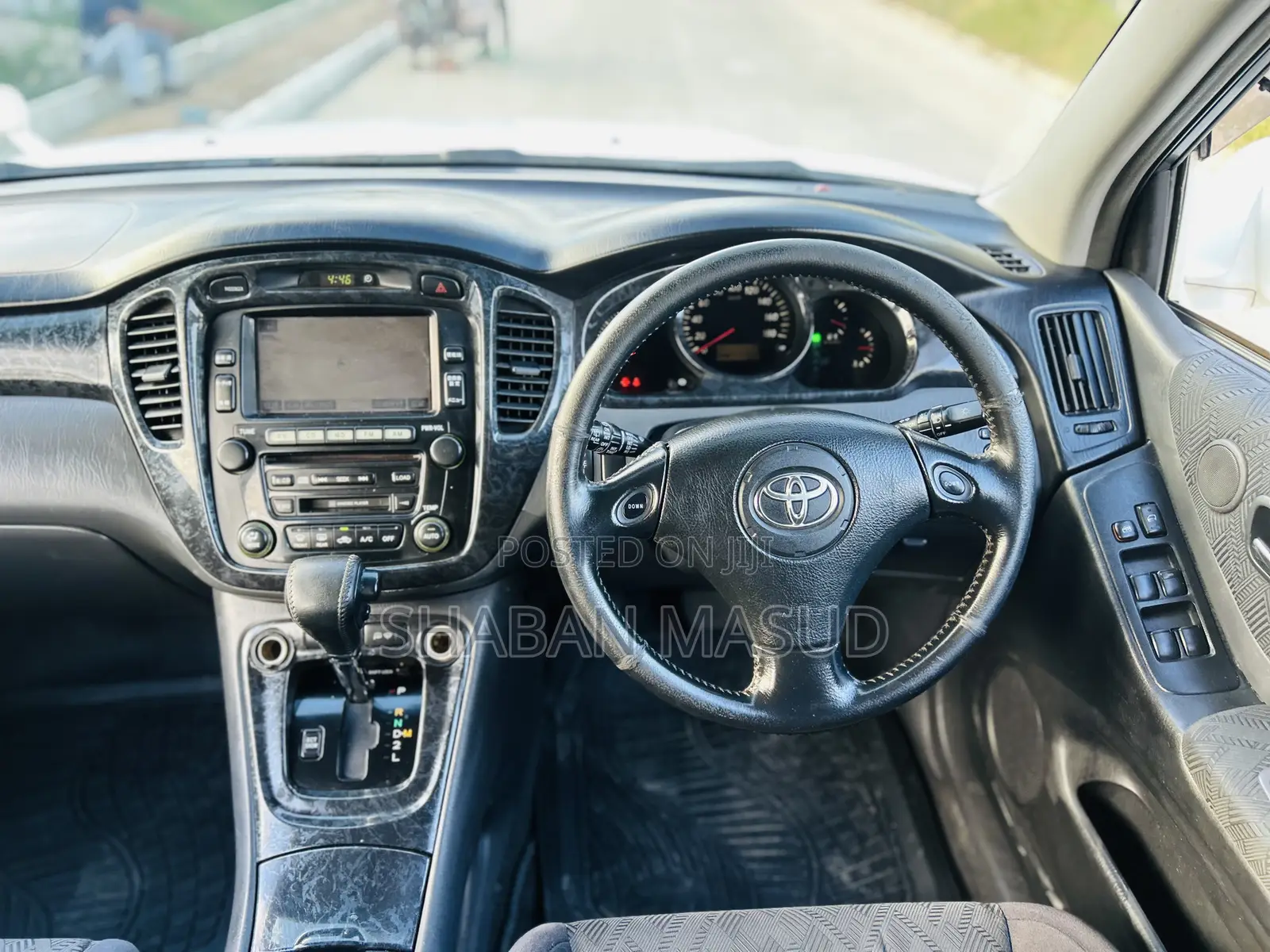 Toyota Kluger 2004 White
