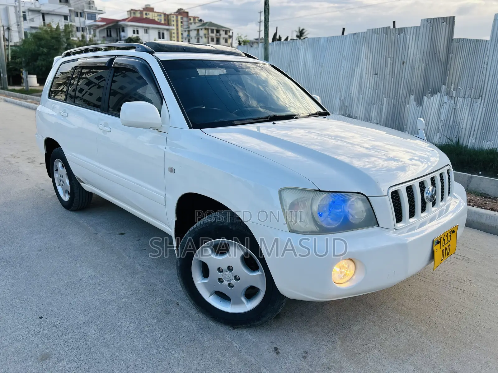 Toyota Kluger 2004 White