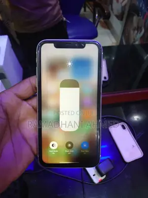 Apple iPhone XR 128 GB White