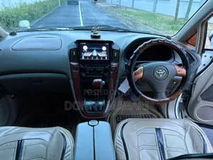 Toyota Harrier 2004 White