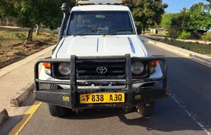 Toyota Land Cruiser 1995 White