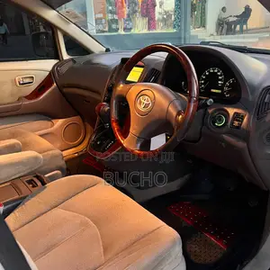 Toyota Harrier 2004 White