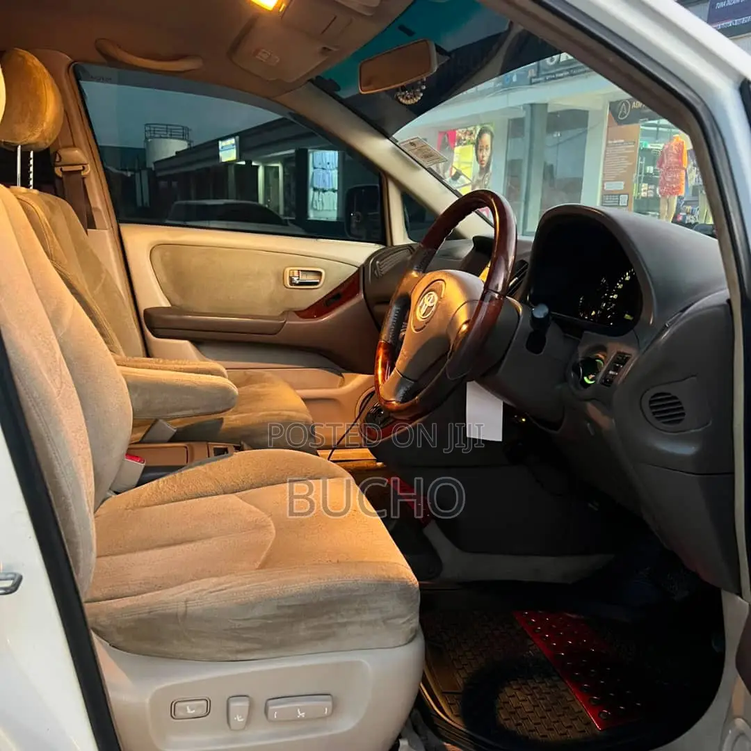 Toyota Harrier 2004 White