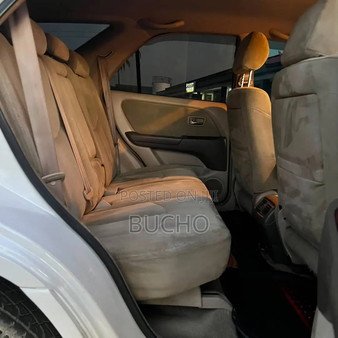 Toyota Harrier 2004 White