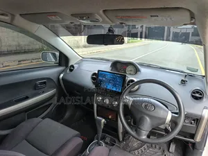 Toyota IST 2004 White