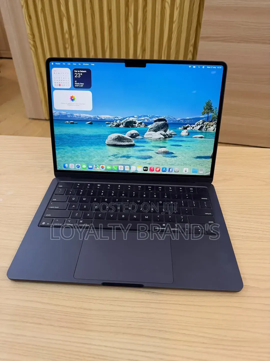 New Laptop Apple MacBook Pro 2025 M5 16GB Apple M5 SSD 512GB