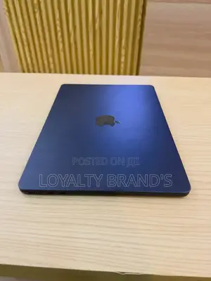 New Laptop Apple MacBook Pro 2025 M5 16GB Apple M5 SSD 512GB