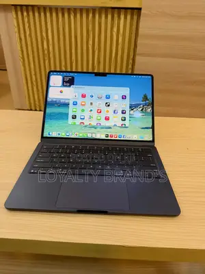 New Laptop Apple MacBook Pro 2025 M5 16GB Apple M5 SSD 512GB