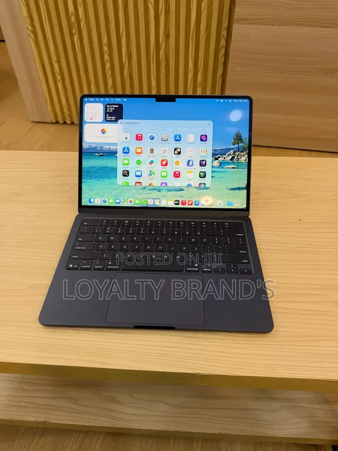 New Laptop Apple MacBook Pro 2025 M5 16GB Apple M5 SSD 512GB