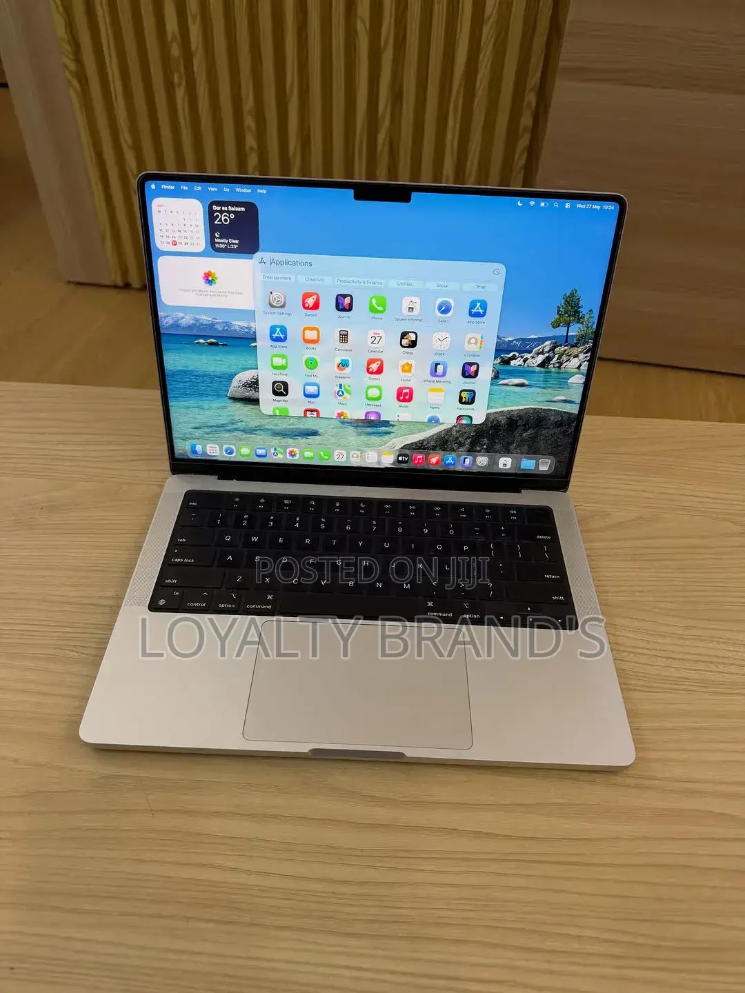 New Laptop Apple MacBook Pro 2023 M3 Pro 18GB Apple M3 Pro SSD 512GB
