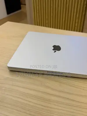 New Laptop Apple MacBook Pro 2023 M3 Pro 18GB Apple M3 Pro SSD 512GB