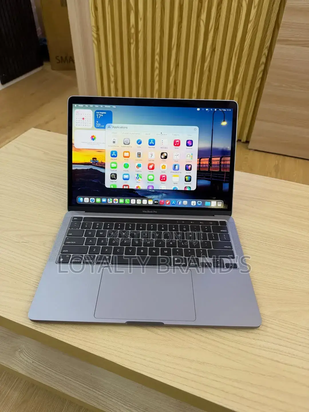 New Laptop Apple MacBook Pro 2020 M1 16GB Apple M1 SSD 1T
