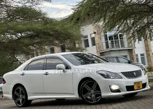 Toyota Crown 2009 White