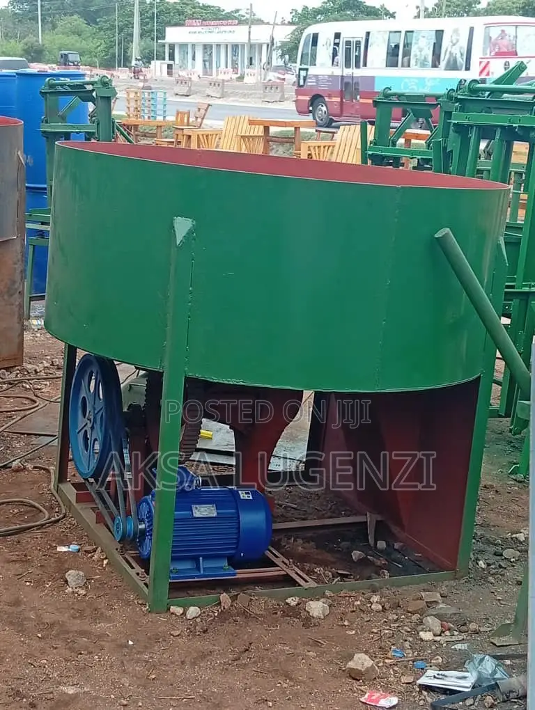Mixer Ya Kuchanganyia McHanga Pamoja Na Motor Yake
