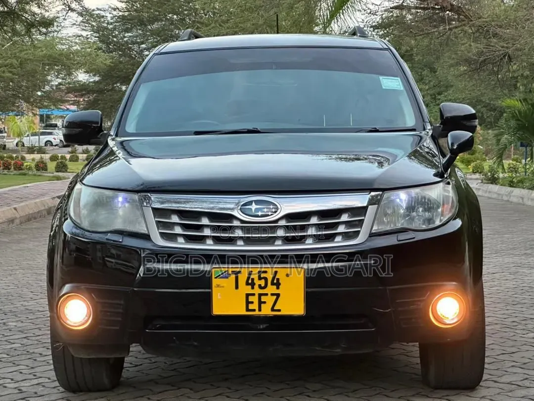 Subaru Forester 2011 Black