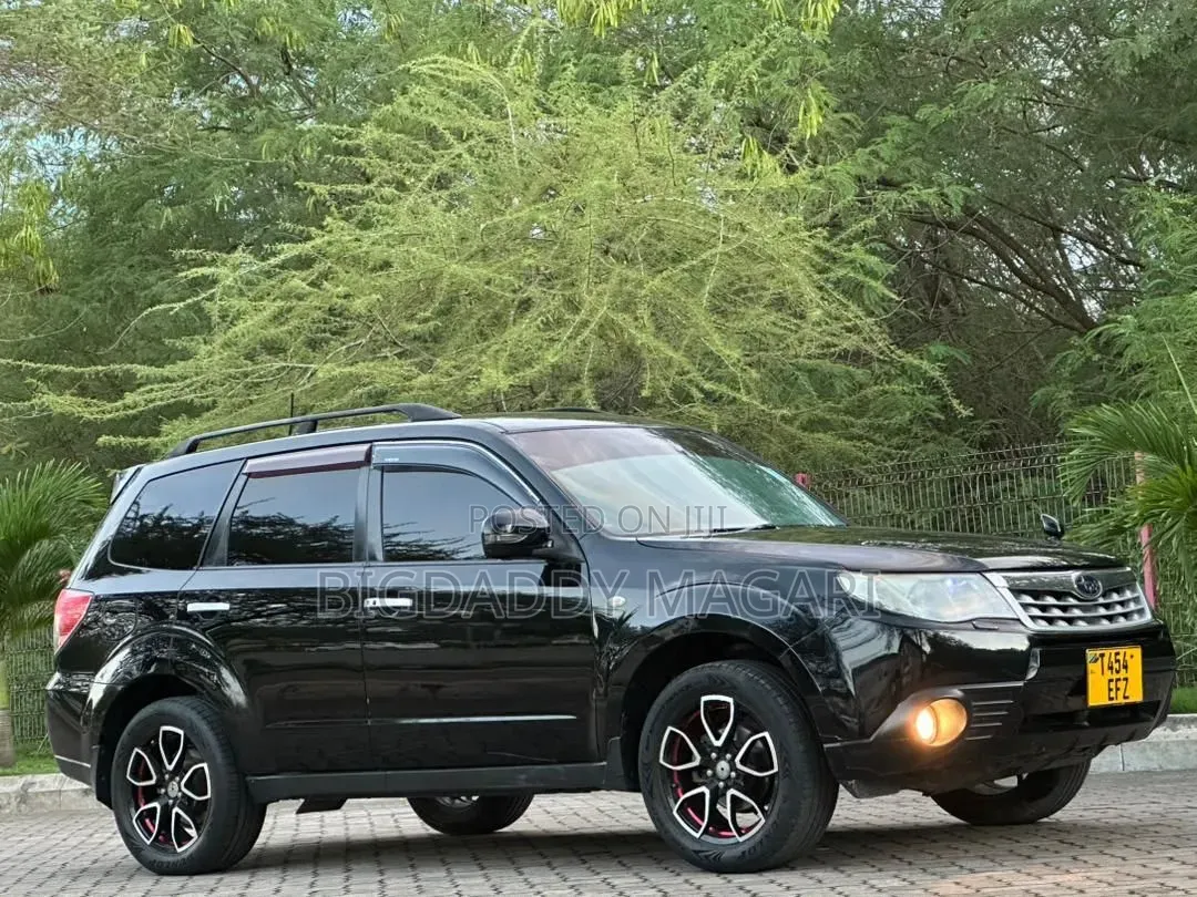 Subaru Forester 2011 Black