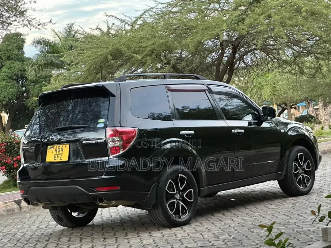 Subaru Forester 2011 Black