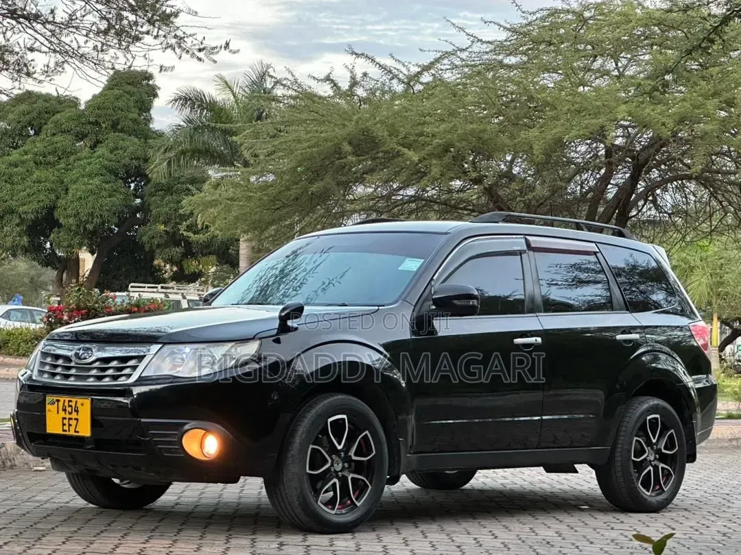 Subaru Forester 2011 Black