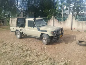Toyota Land Cruiser 1999 Beige