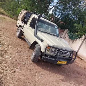 Toyota Land Cruiser 1999 Beige