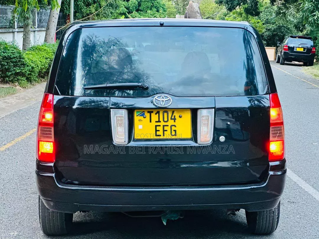Toyota Probox 1.5 CNG 2WD 2005 Black