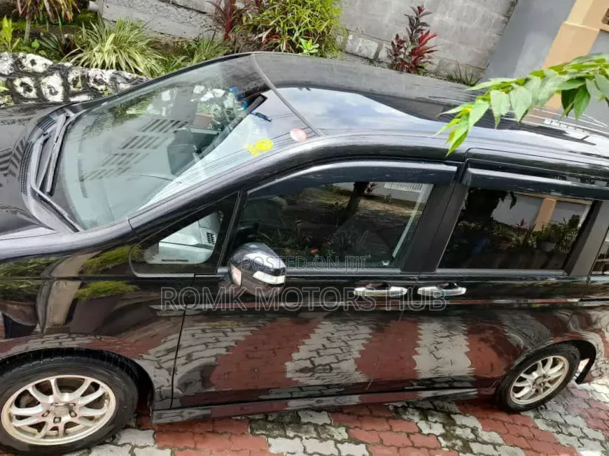 Honda Stepwgn 2012 Black