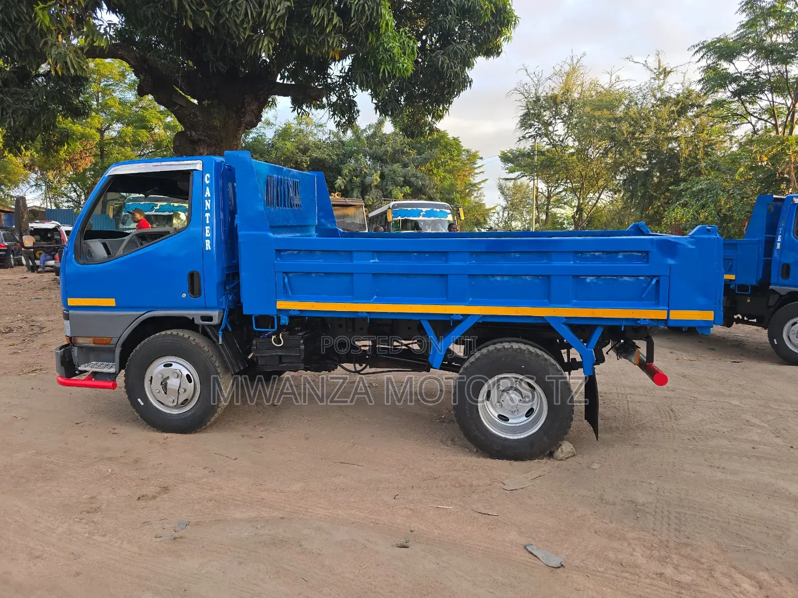 Canter Tipper