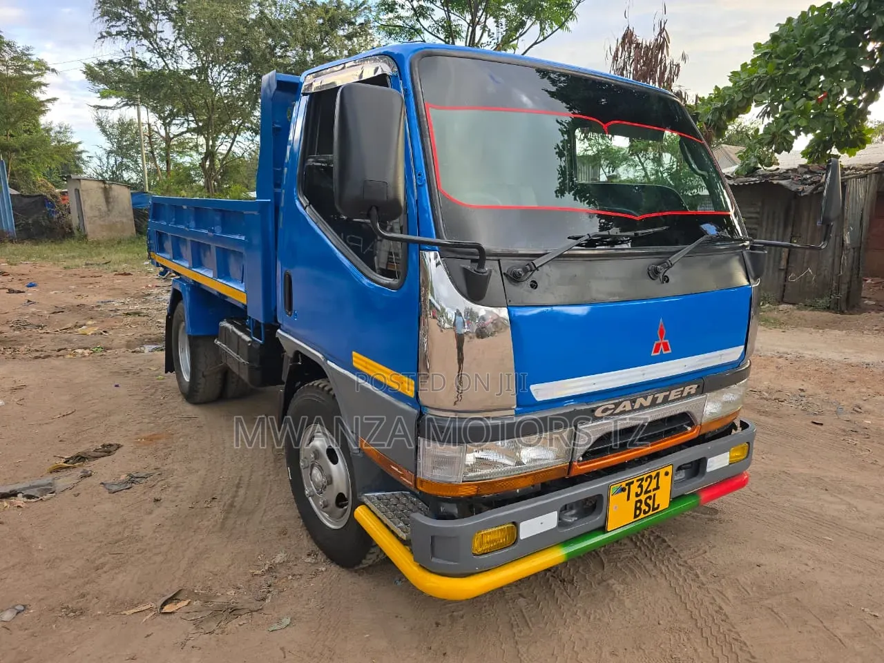 Canter Mayai Tipper