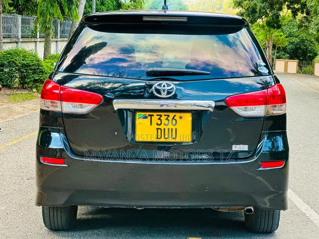 Toyota Wish 2010 Black