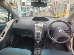 Toyota Vitz 2005 Beige