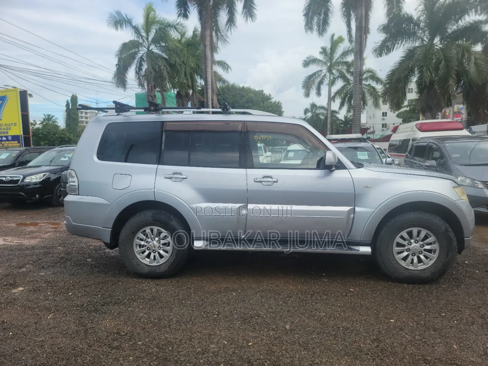 Mitsubishi Pajero 2010 Silver