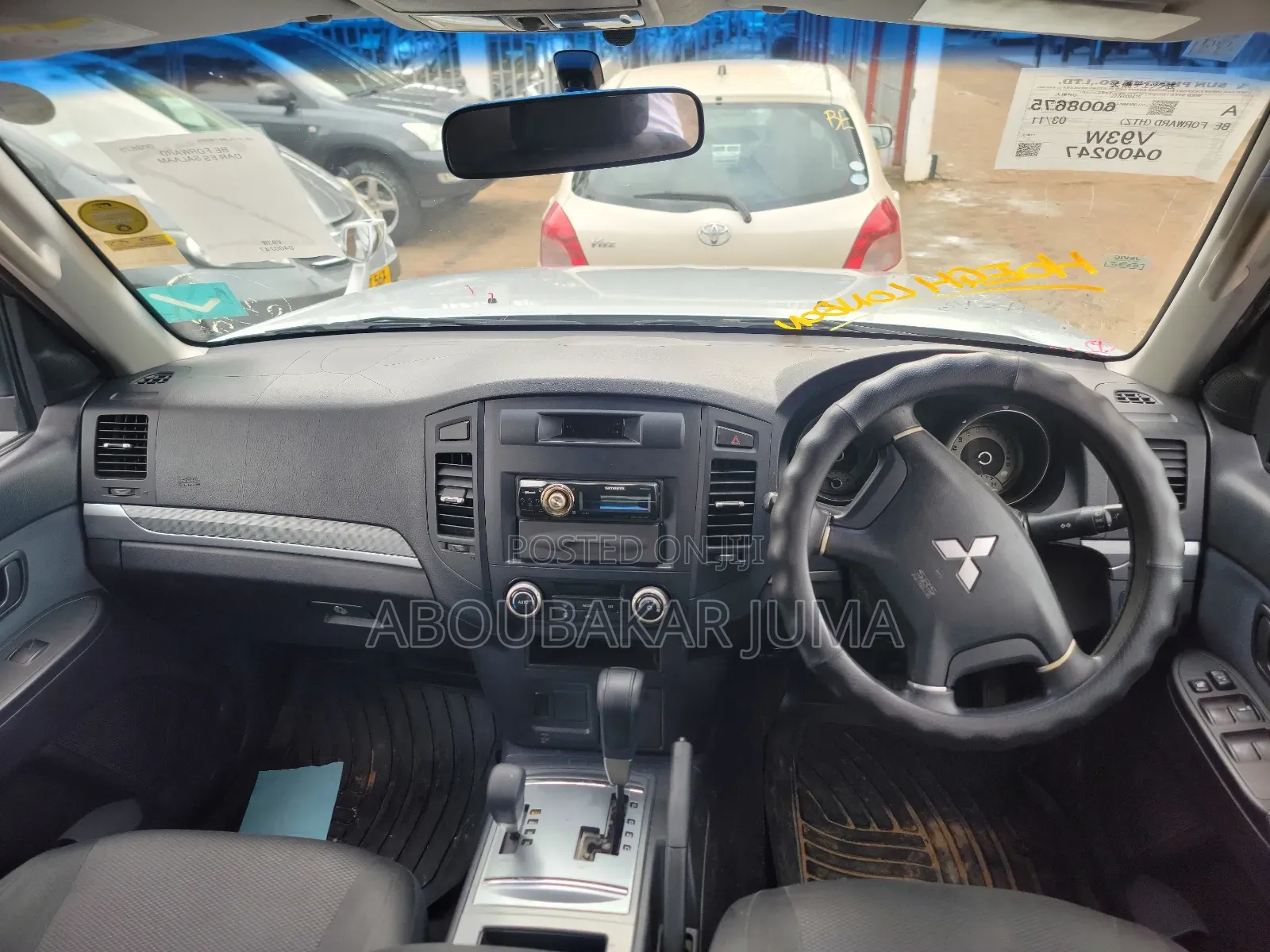 Mitsubishi Pajero 2010 Silver