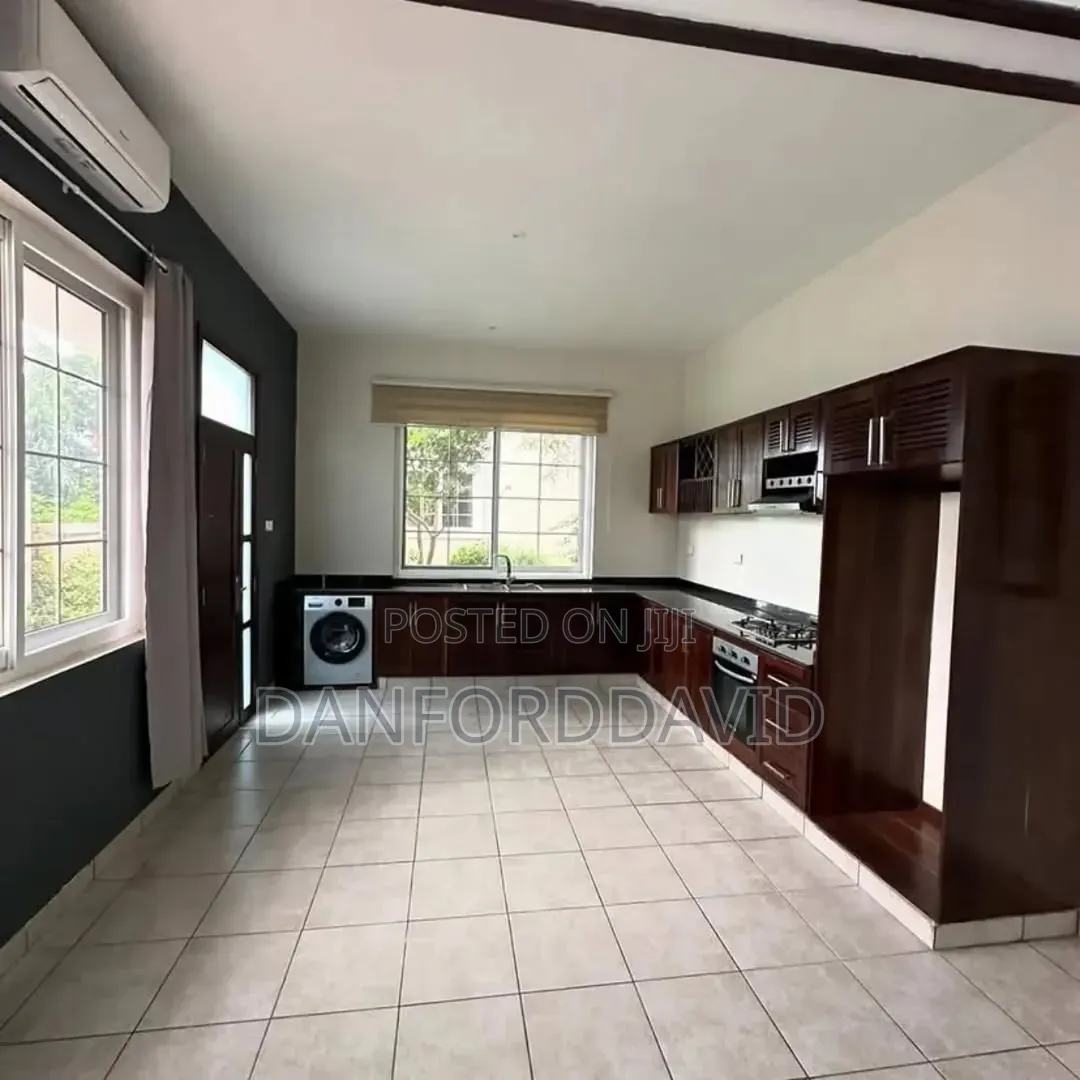4bdrm House in Kahwa Real Estate, Kunduchi for sale